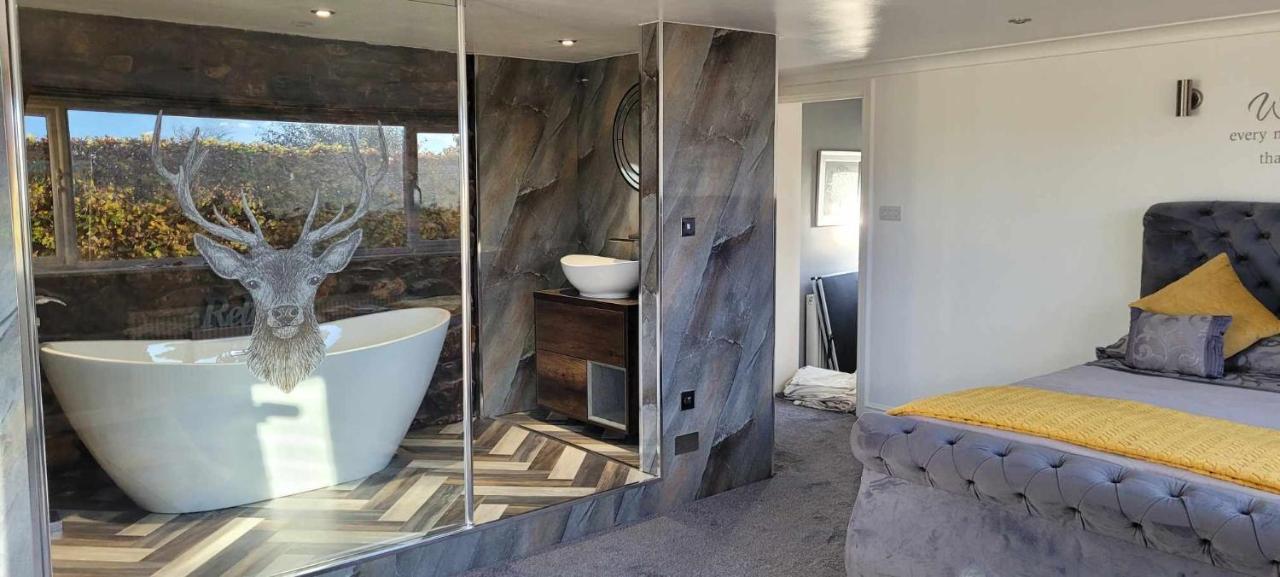 No 7 Boutique Apartment Ulverston Dış mekan fotoğraf