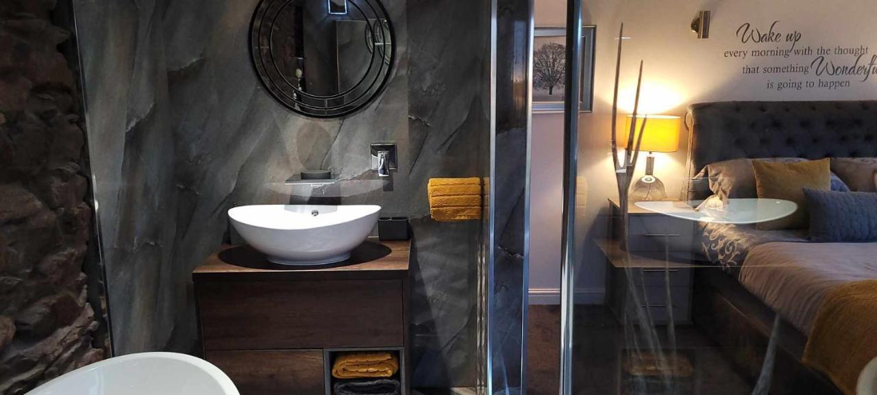 No 7 Boutique Apartment Ulverston Dış mekan fotoğraf